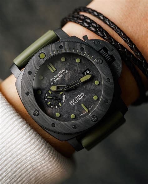 panerai submersible carbotech 42mm|panerai submersible marina militare.